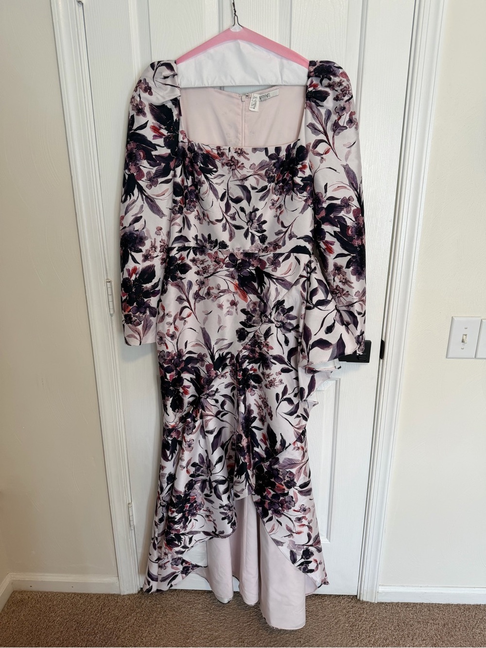 Badgley Mischka Floral Flounce Hem Jacquard Long Gown, Size 12, EUC ✨